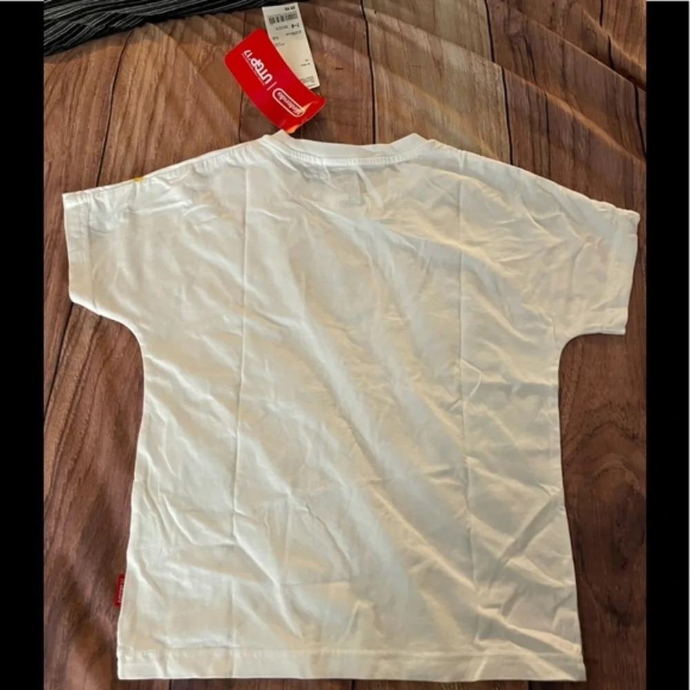 RARE Animal Crossing Nintendo x Uniqlo Tee - Picture 10 of 11